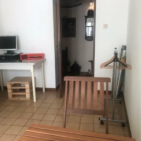 Apartment Business And Holiday *